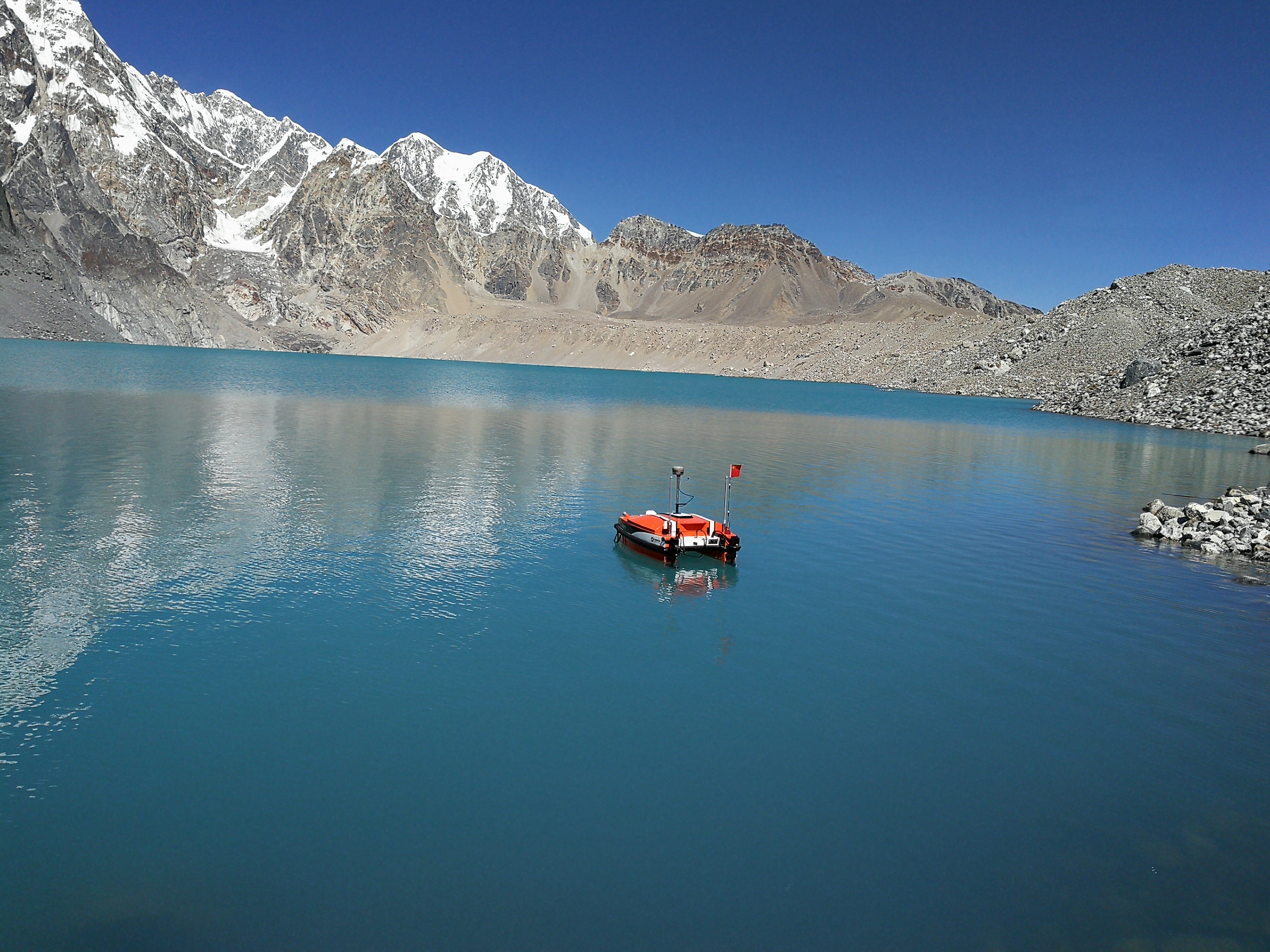 Chinese Scientists Estimate Water Reserves of Qinghai-Tibet Plateau