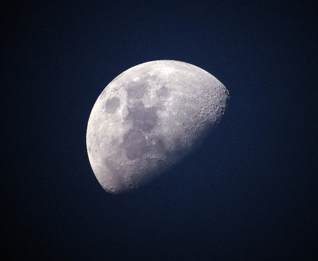 Chinese Re-entry Test Lunar Orbiter Successfully Returns