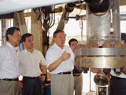 Senior Party official visits coal-based synthetic oil project