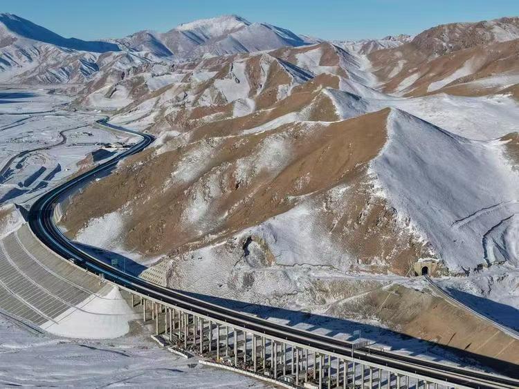 Letter From China: Tech-Savvy Young Chinese Striving to Protect Glaciers