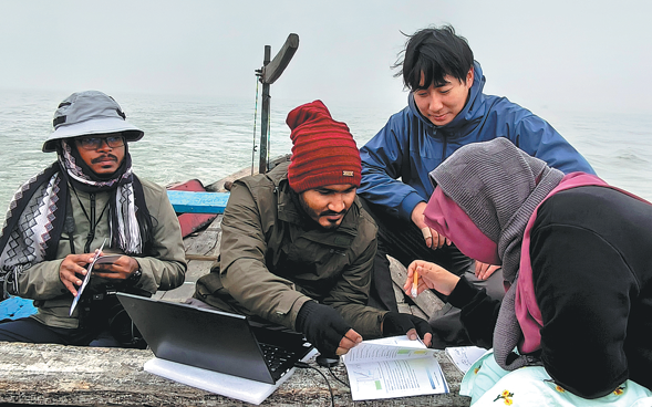 'Tech Ears' Hear Bangladesh's Rare Dolphins