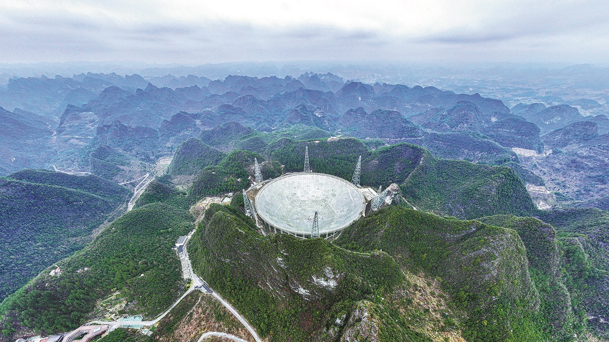 Engineer Advocates Youth Astronomy Education