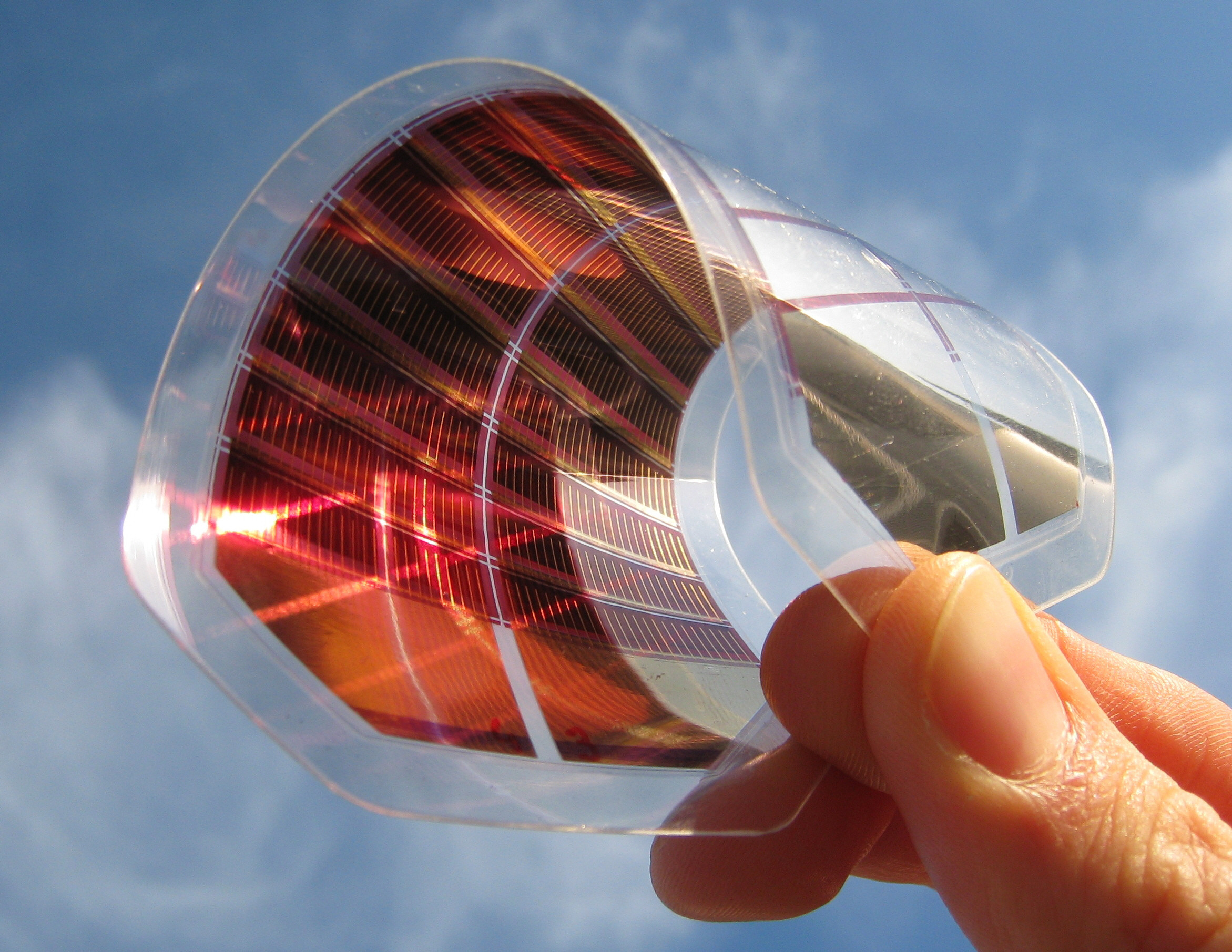 Chinese Scientists Develop New Material for Organic Solar Cells