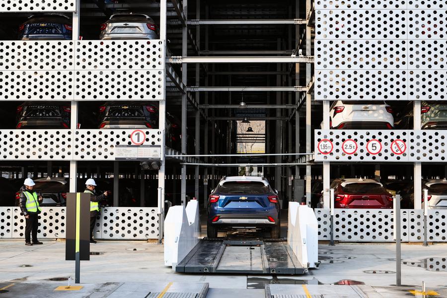 Researchers Accurately Monitor On-Road CO<sub>2</sub> Emissions via New Hybrid Framework