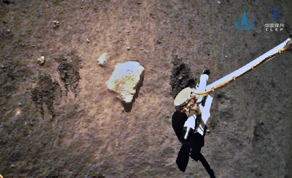 Study Looks at How Water Got on the Moon