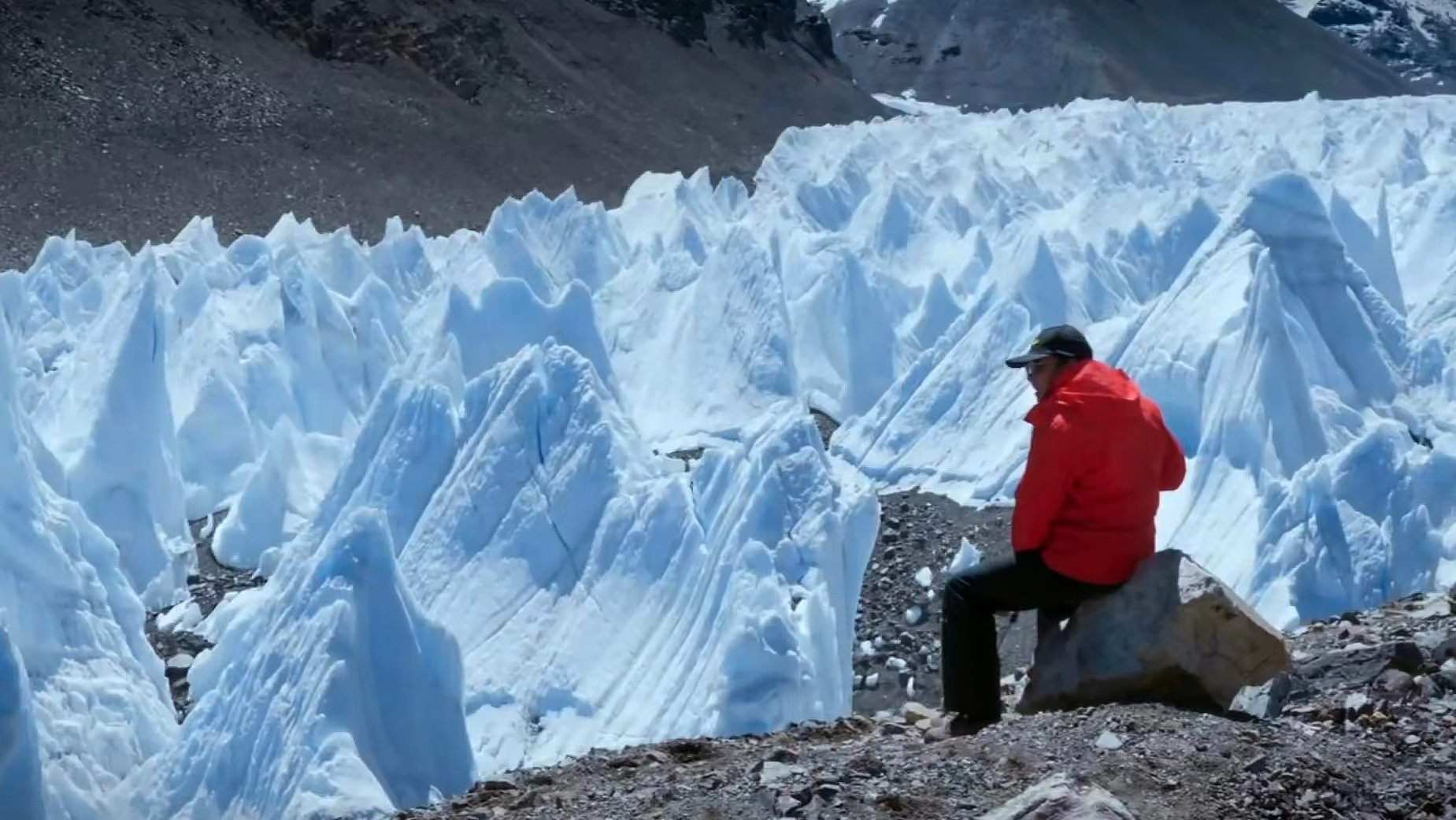 Trailblazer: Scientific Research on Mt. Qomolangma