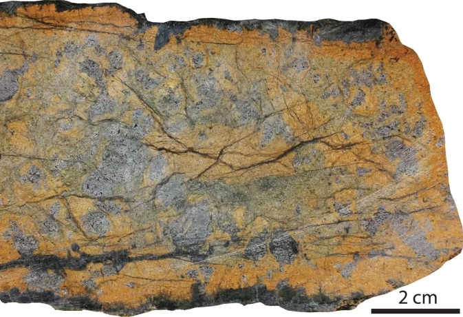 Researchers Discover Archean Continental Rocks at the Southwest Indian Ridge