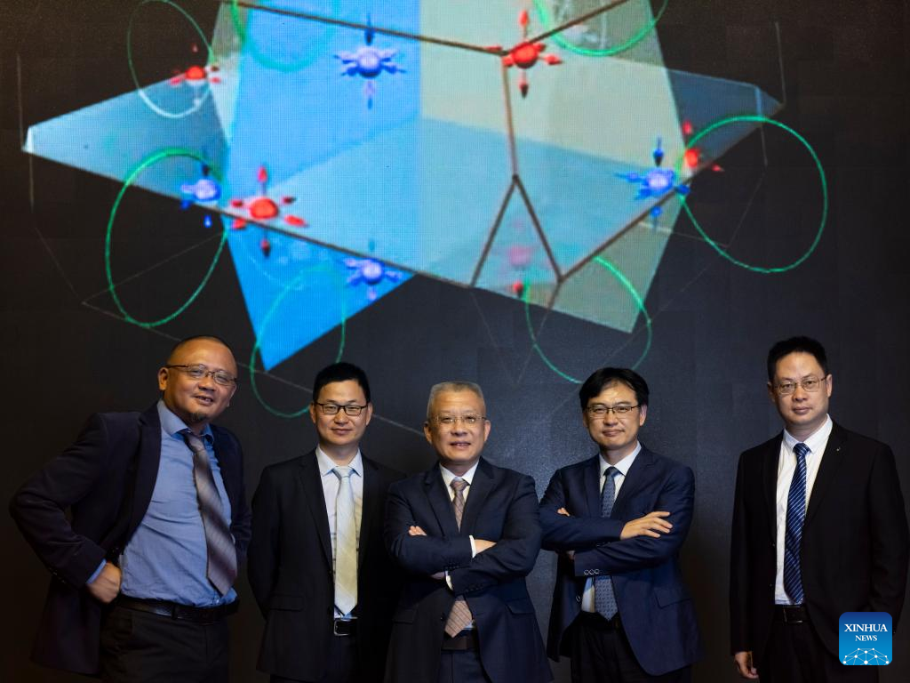 Research Project in Topological Electronic Field Honored with First Prize of State Natural Science Award