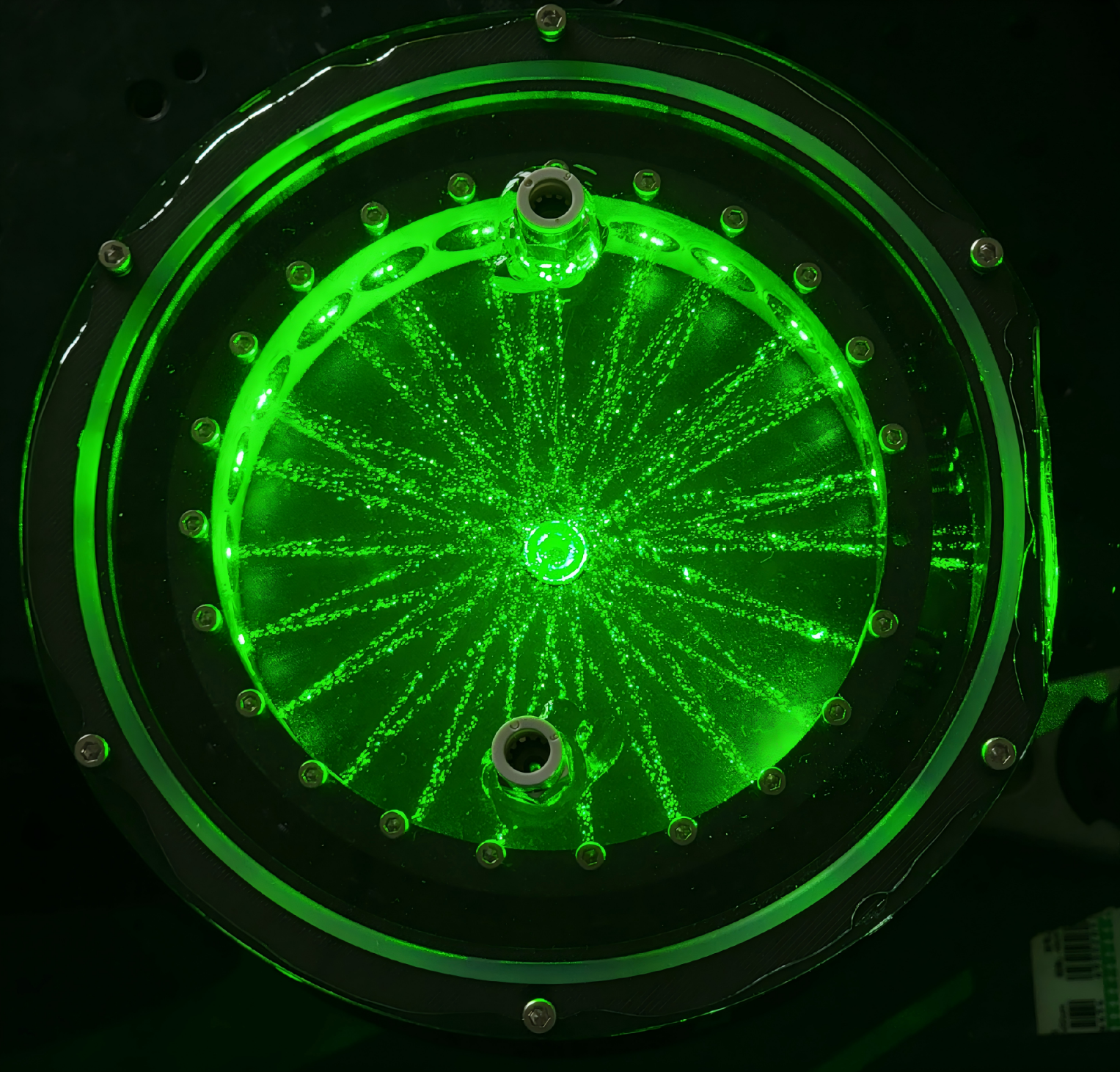 Double-cycle Circular Cavity Raman System Enables Stable, High-sensitivity Gas Detection