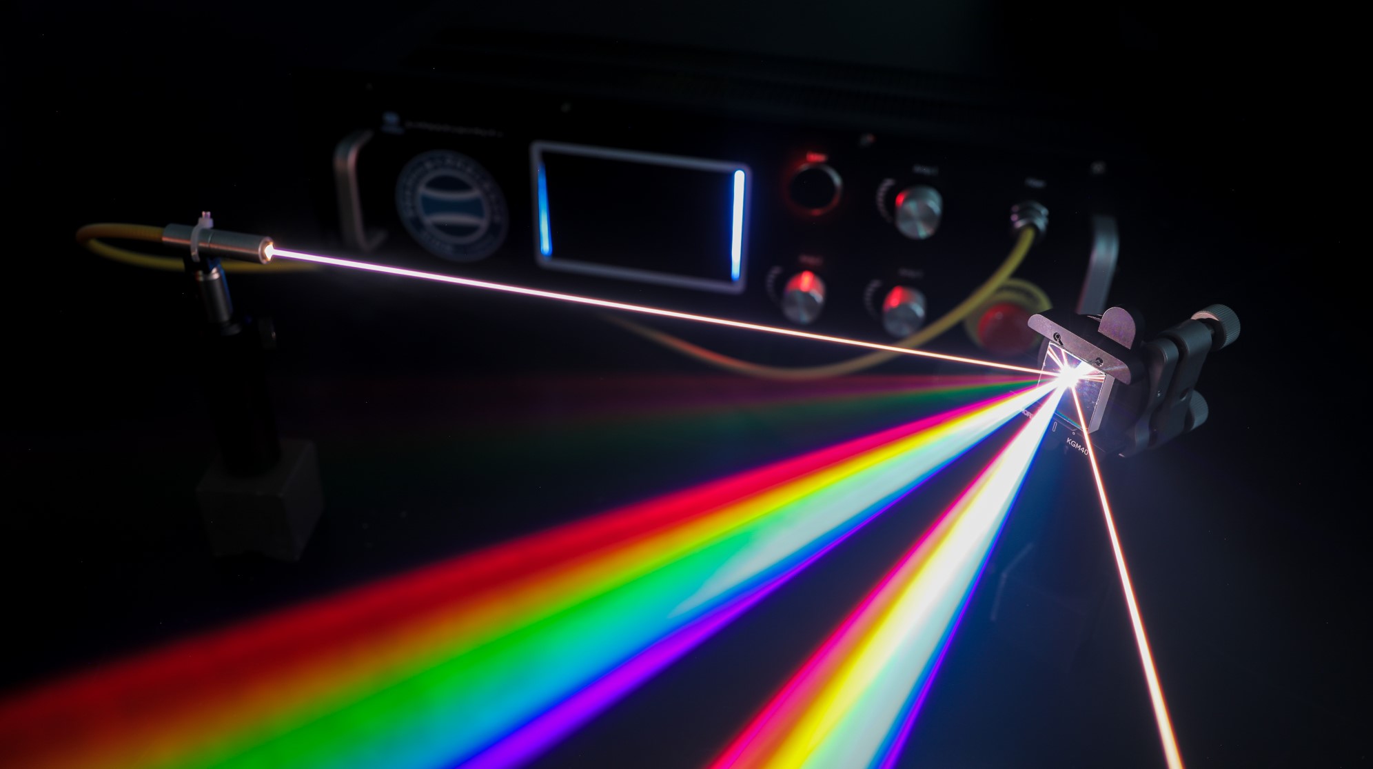 Picosecond all-fiber supercontinuum laser.jpg