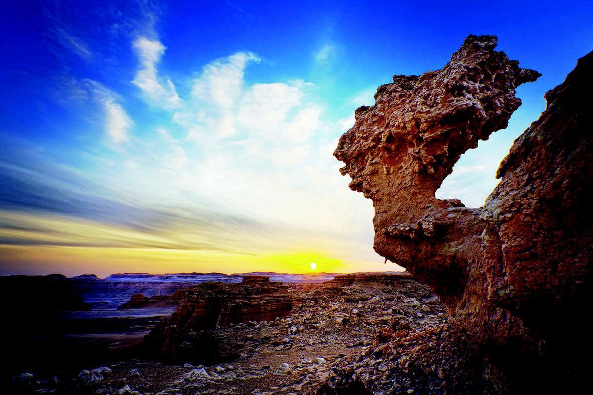 Scientists Analyze the Wind Regime for Long-Ridge Yardangs in the Northwestern Qaidam Basin