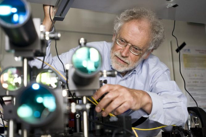 Anton Zeilinger: Building a Teleportation Bridge between China and Austria