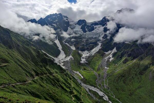 Atlantic Oceanic Droughts Do Not Threaten Water Resource Security of Tibetan Plateau